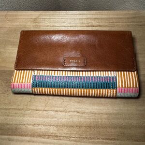 Fossil Ellis Clutch Tri-fold Brown Leather Multicolored Stripped Wallet